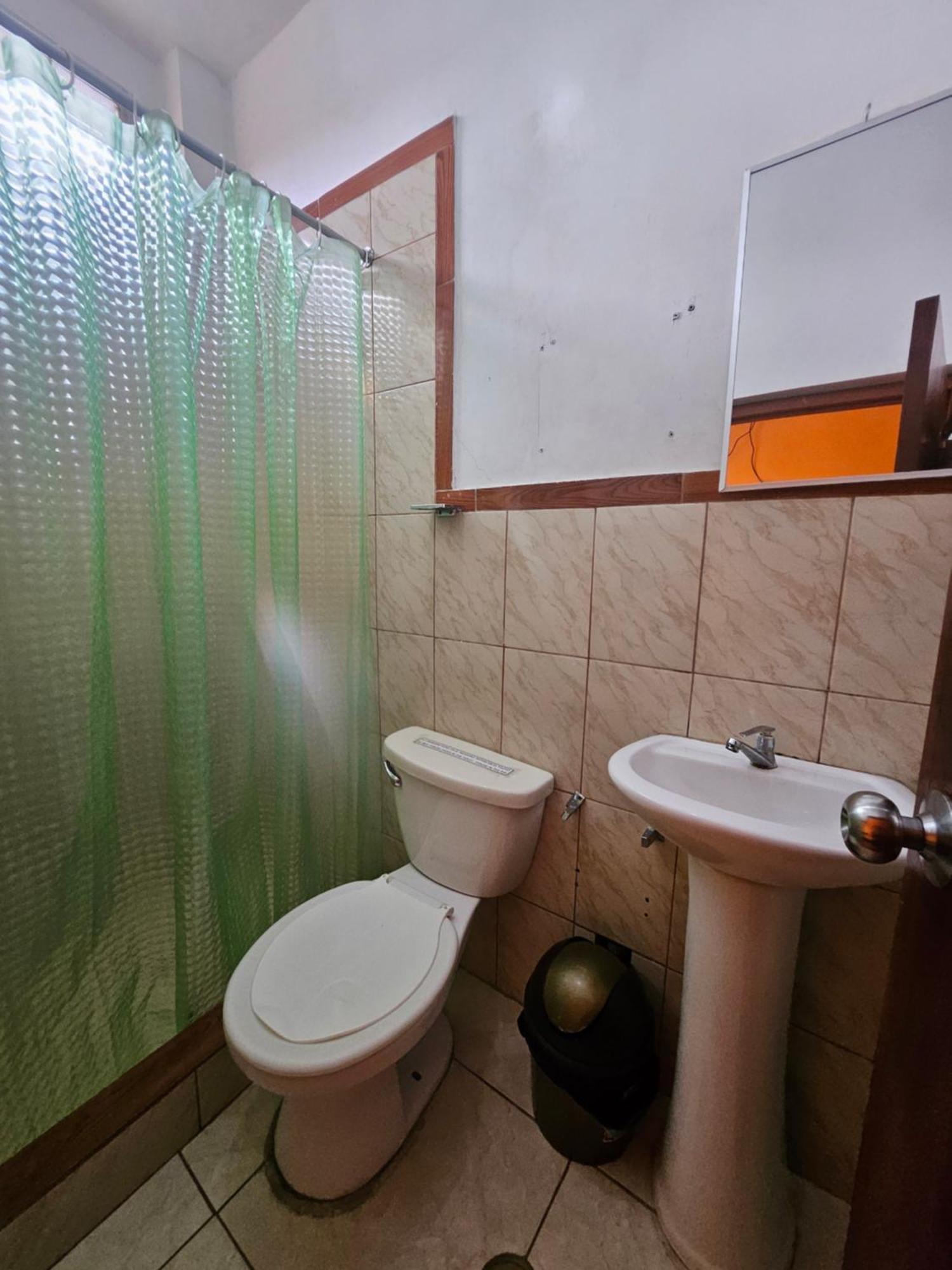 Sarisa House Hotel Iquitos Exterior photo