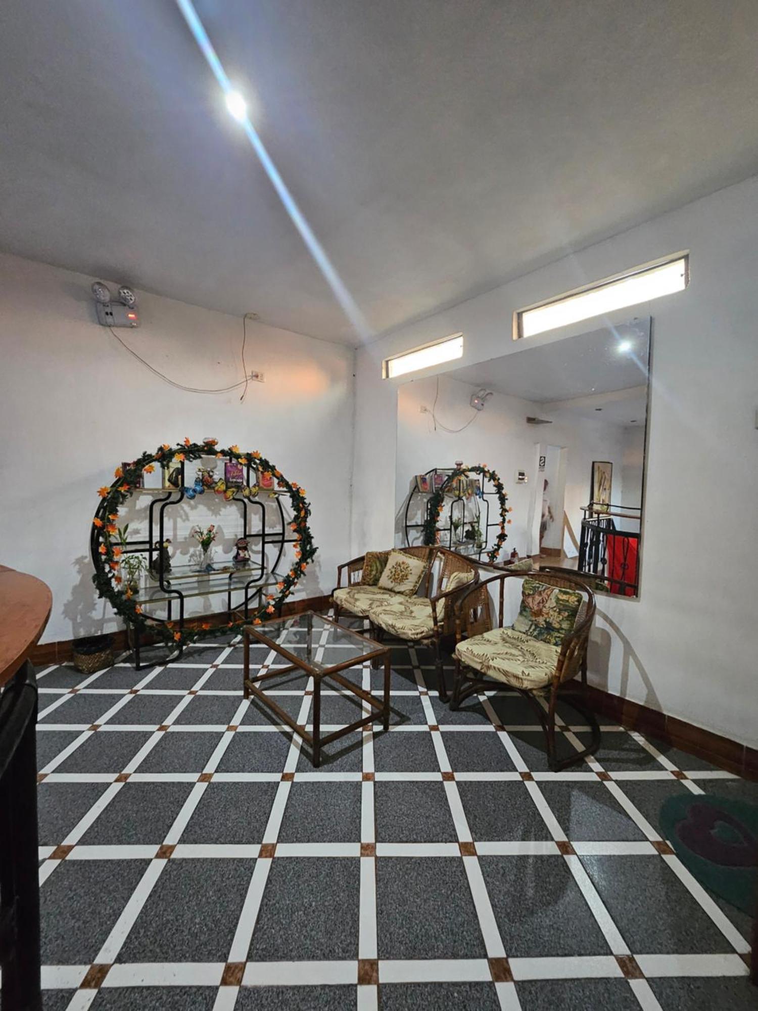 Sarisa House Hotel Iquitos Exterior photo