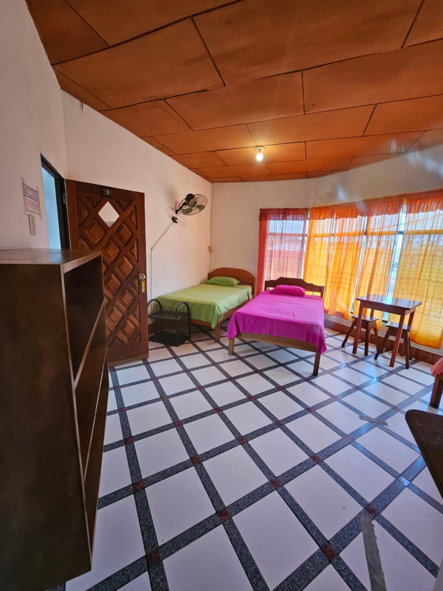 Sarisa House Hotel Iquitos Exterior photo