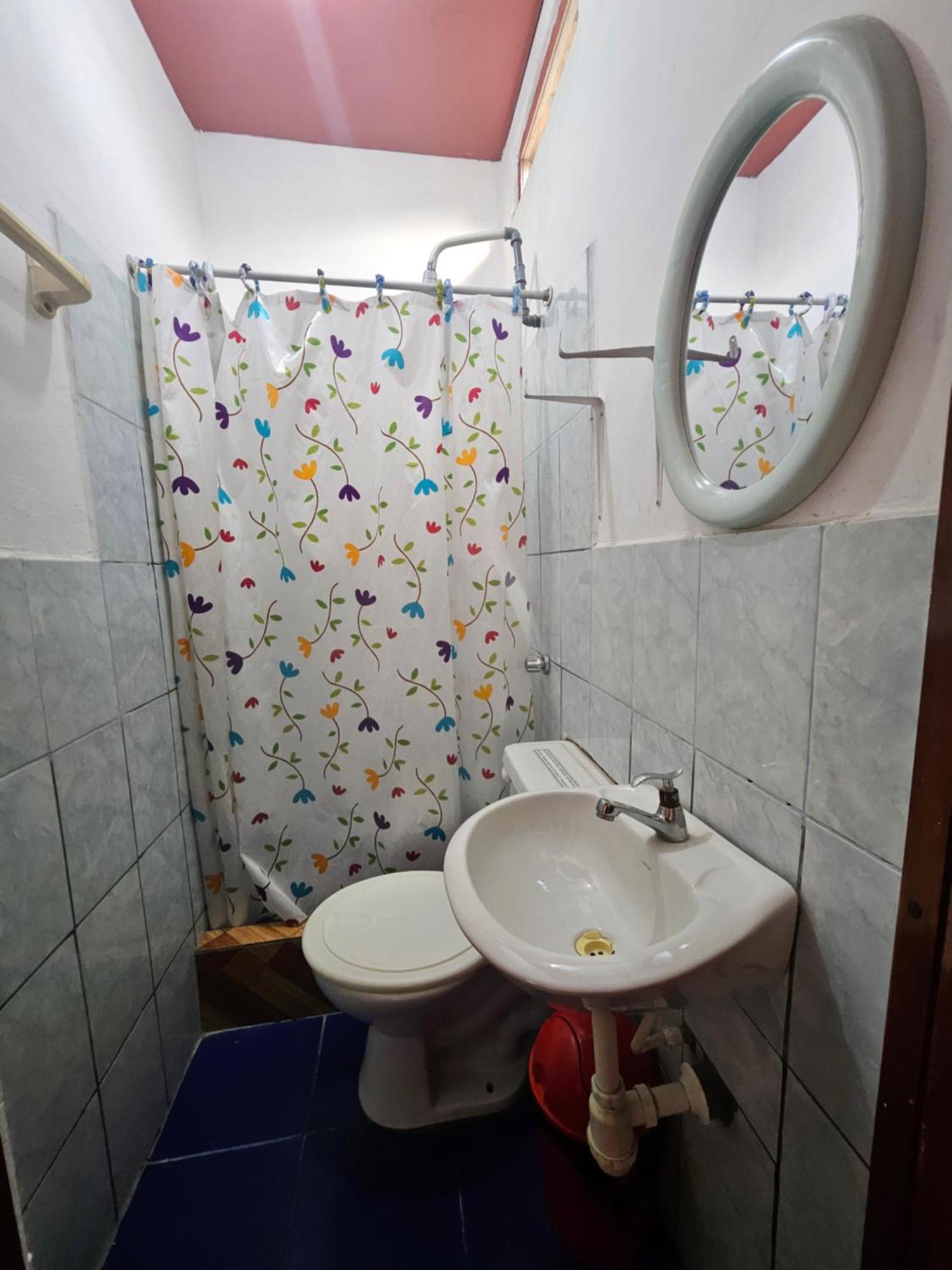 Sarisa House Hotel Iquitos Exterior photo