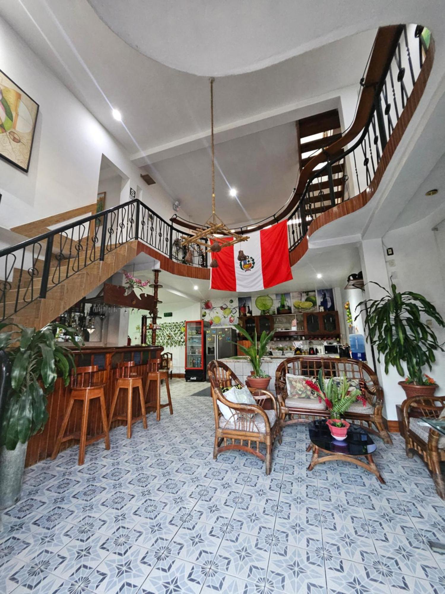 Sarisa House Hotel Iquitos Exterior photo