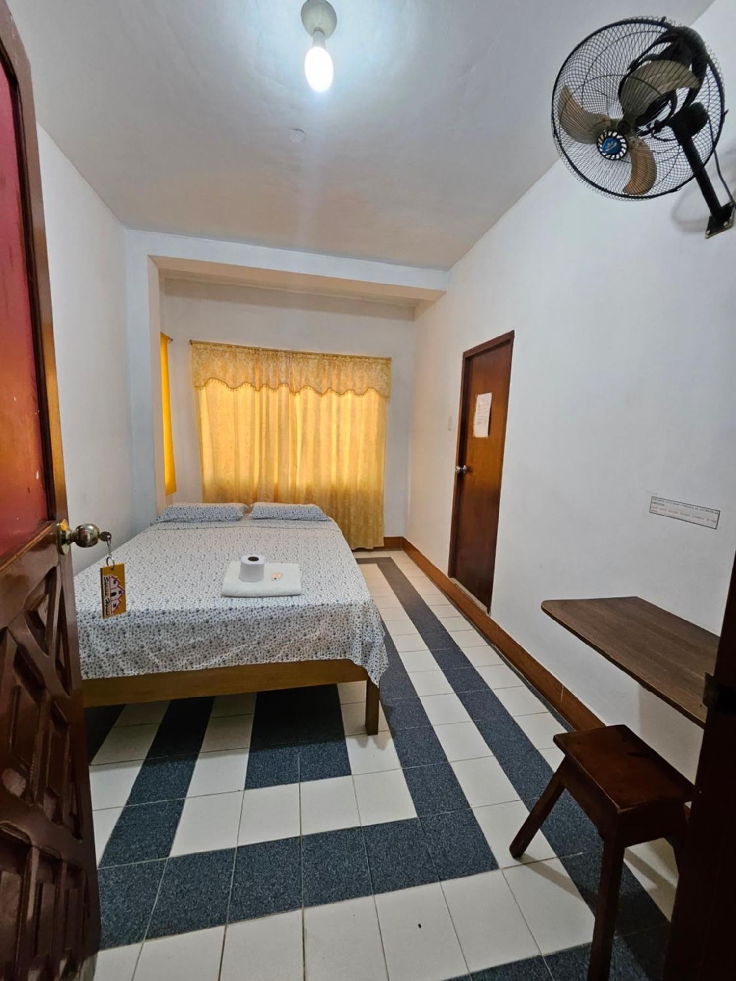 Sarisa House Hotel Iquitos Exterior photo