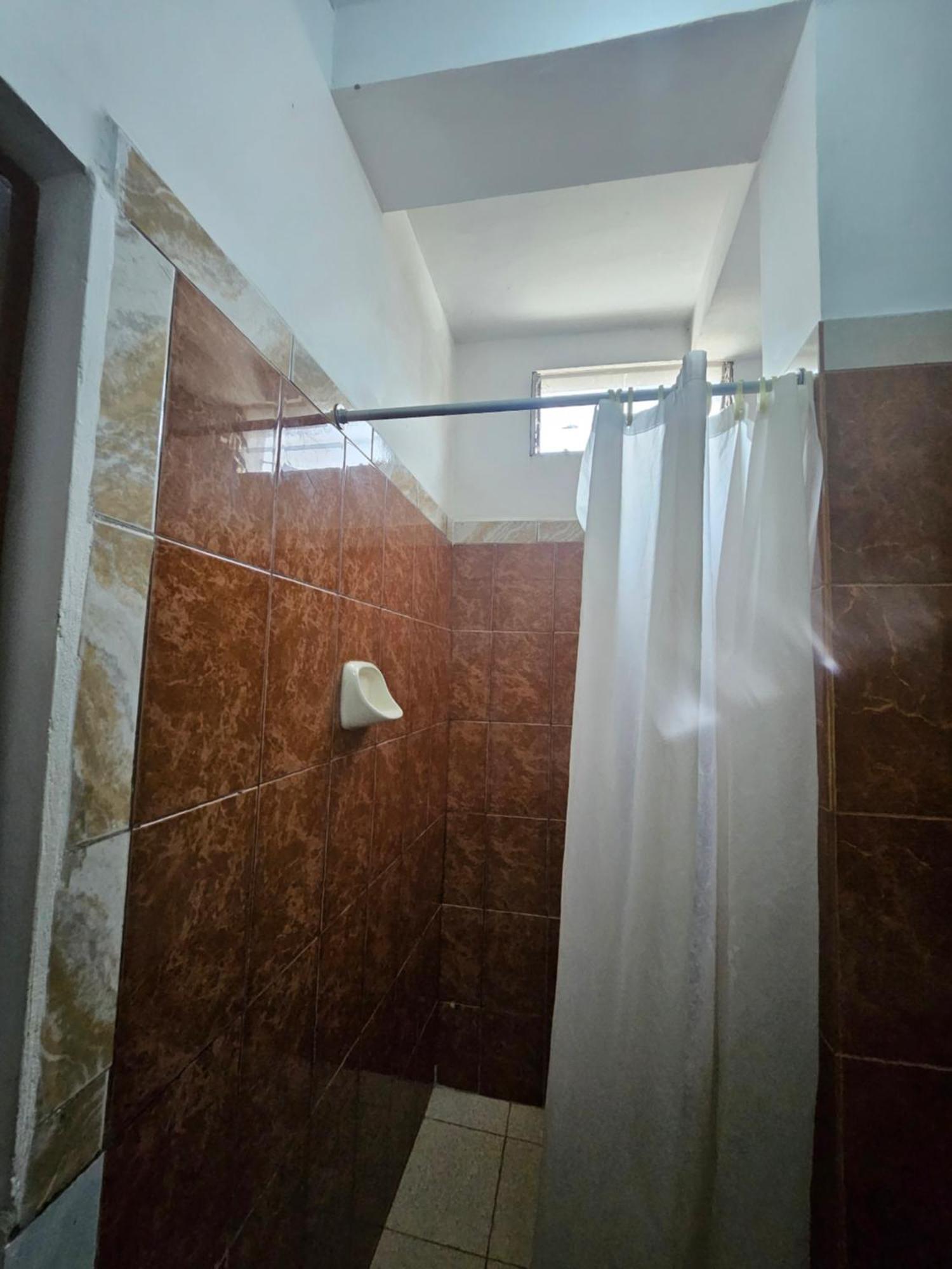 Sarisa House Hotel Iquitos Exterior photo